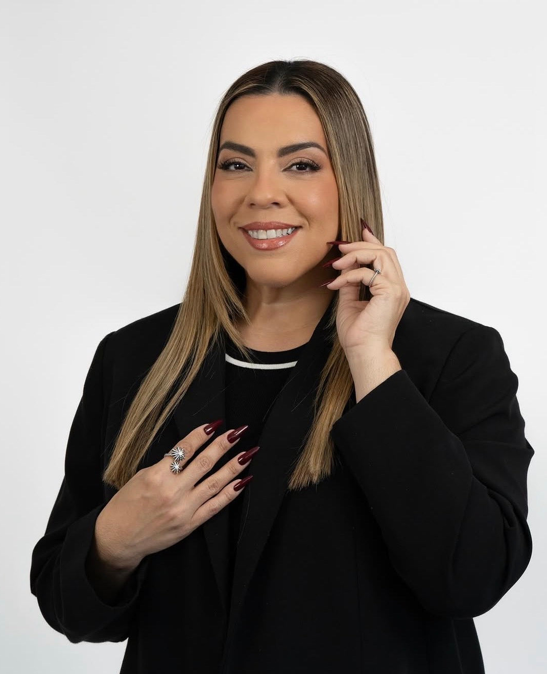 Amy, técnica de uñas con 25 años de experiencia y educadora de Nails On Point